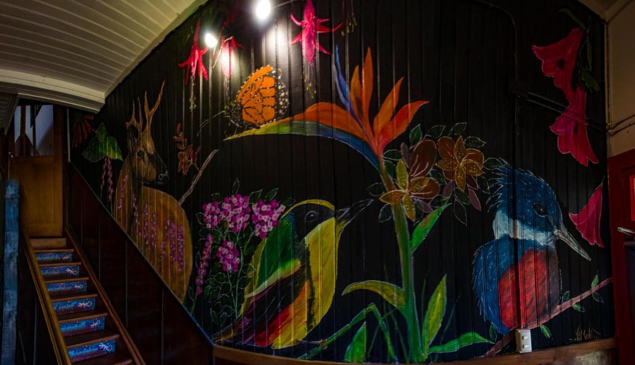 Hostal Casa Margouya Пуэрто-Варас Экстерьер фото